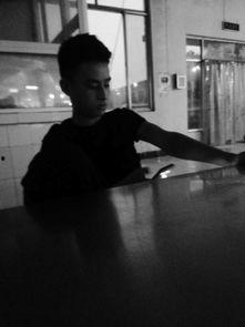 许文强的资料,传奇英雄的传奇人生